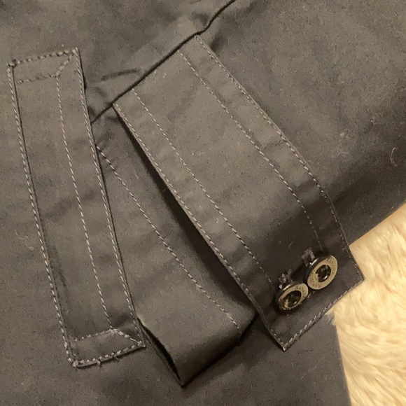 Banana Republic Lightweight/Rain Jacket - Picture 3 of 8